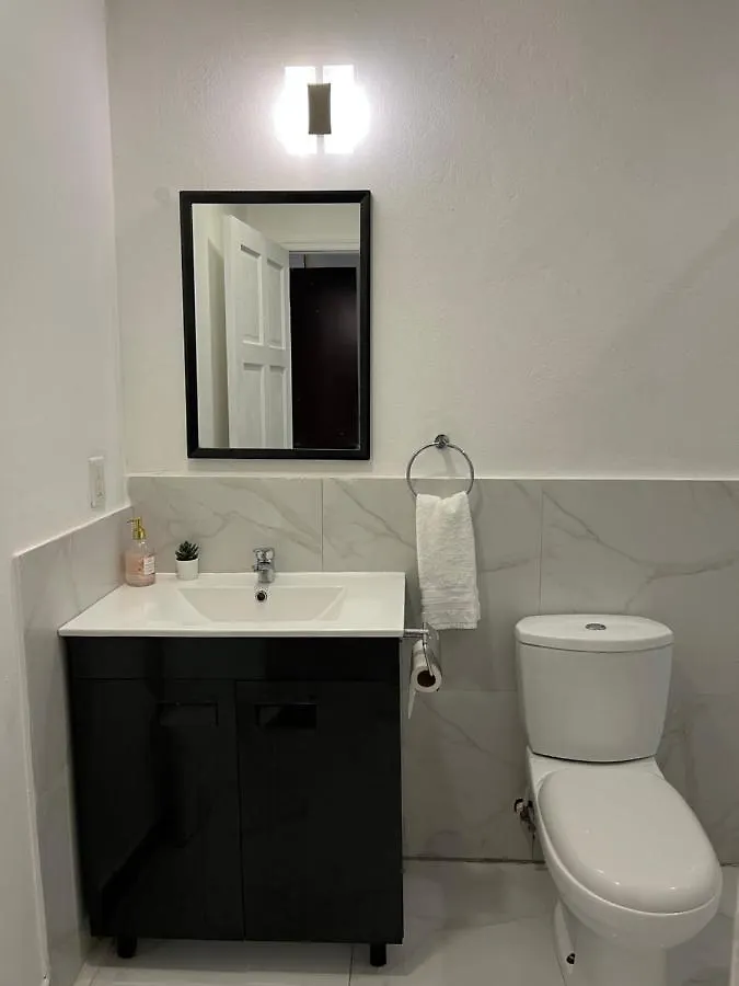 Lovely Apartment #3 In Venetian Site Turtle Cove Turks en Caicos Eilanden